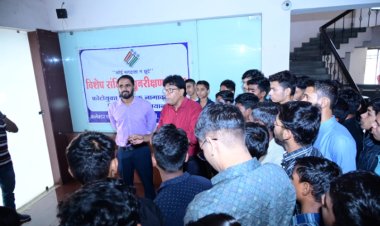 वोटर आईडी बनाने और अपने मताधिकार का प्रयोग करने युवाओं का किया मार्गदर्शन