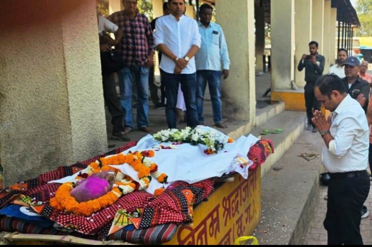 प्रसिद्ध  पुरातत्ववेत्ता पद्मश्री डाॅ. अरूण शर्मा के निधन पर कलेक्टर डाॅ. गौरव सिंह ने दी श्रद्धांजलि