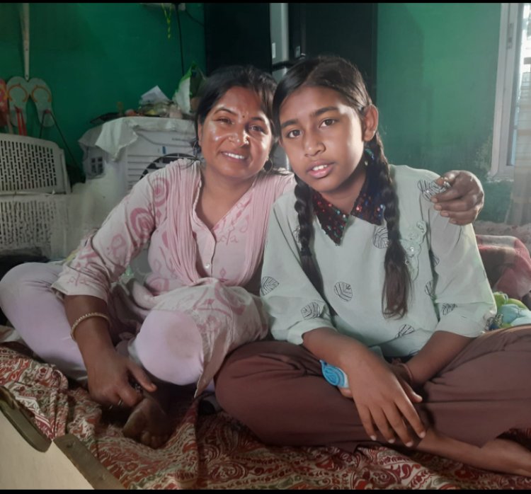 महतारी वंदन योजना की राशि से संतोषी की बेटी का भविष्य होगा सुरक्षित