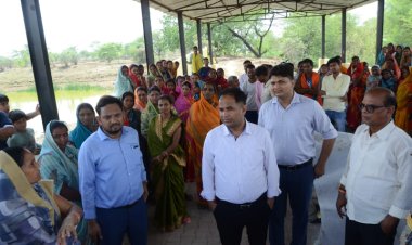 जब कलेक्टर ने ग्रामीण से कहा, नशा छोड़े, रहें स्वस्थ