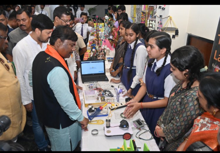 बच्चों में शिक्षा ग्रहण करने की अपार शक्ति, लगन और ईमानदारी से करें मां-बाप के सपनों को साकार: मंत्री श्री केदार कश्यप