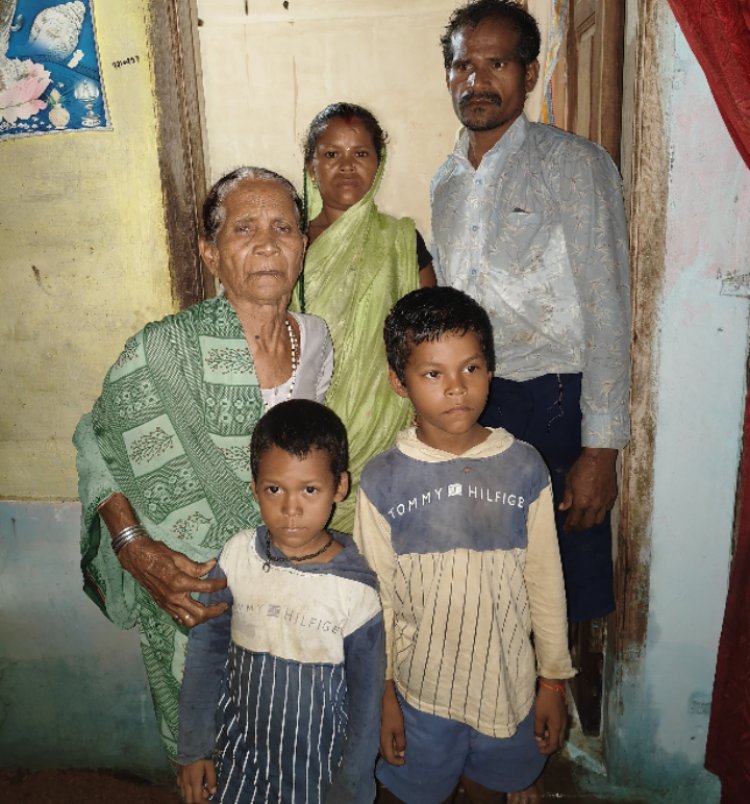 बारिश में मकान ढहने से फंसे थे परिवार के 5 लोग, प्रशासन की मदद से निकाला गया सुरक्षित  