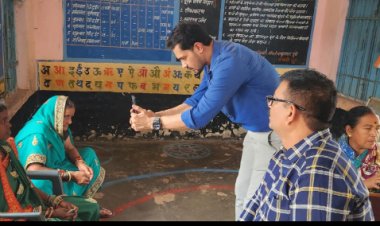 कलेक्टर डाॅ. गौरव सिंह ने मुख्य चिकित्सा एवं स्वास्थ्य अधिकारियों को दिए निर्देश