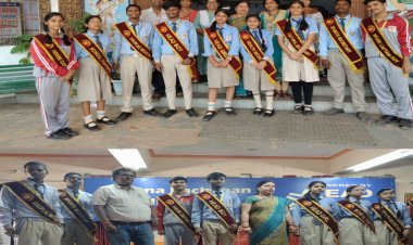 द्रोणा बचपन पब्लिक स्कूल में छात्र छात्रों का हुआ चुनाव.  विभिन्न पदों के लिए क्लास 6 से क्लास 12 के छात्रों का हुआ चुनाव.