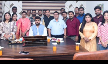 छत्तीसगढ़ खादी तथा ग्रामोद्योग बोर्ड के नवनियुक्त अध्यक्ष श्री राकेश पांडेय द्वारा पदभार ग्रहण