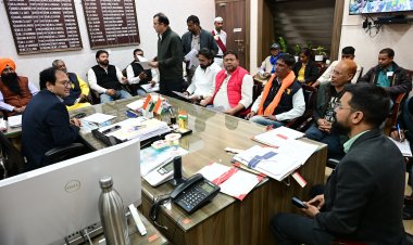 कलेक्टर संजय अग्रवाल ने ली राजनीतिक दलों बैठक  दावा, आपत्ति 22 जनवरी तक लिए जाएंगे  21 फरवरी को मतदाता सूची का अंतिम प्रकाशन