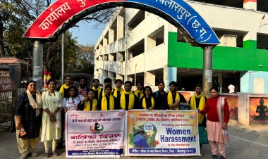 पॉश एक्ट पर जागरूकता कार्यक्रम  लैंगिक उत्पीड़न से सुरक्षा पर नुक्कड़ नाटकों के जरिए संदेश