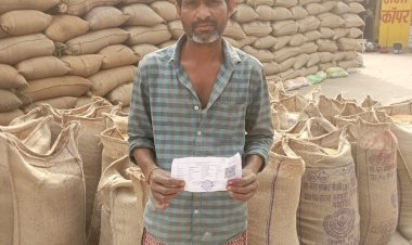 समर्थन मूल्य पर धान खरीदी से बदली किसानों की तक़दीर  किसान हितैषी योजना से मजबूत हुई आर्थिक स्थिति